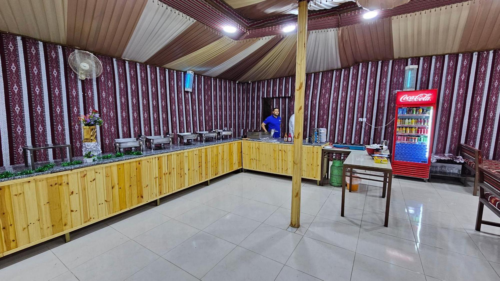 Titanic Camp Panzió Rum vádi Kültér fotó