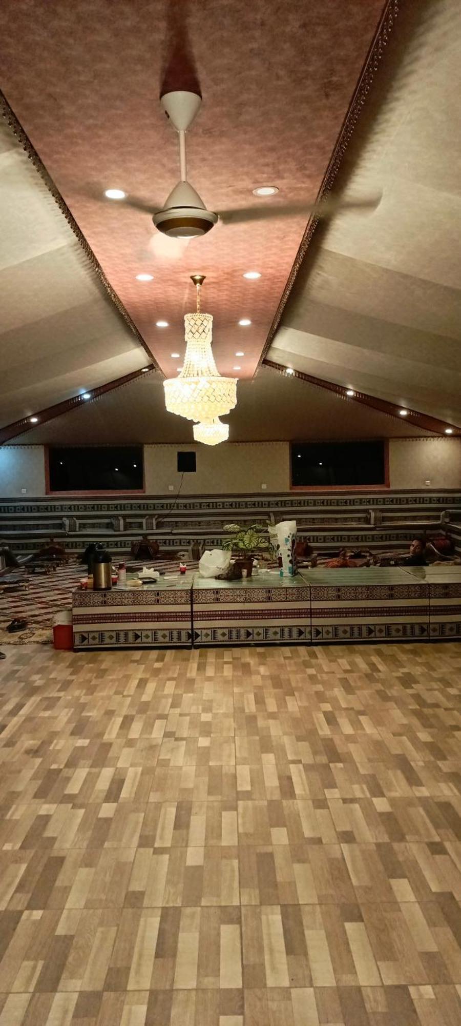 Titanic Camp Panzió Rum vádi Kültér fotó