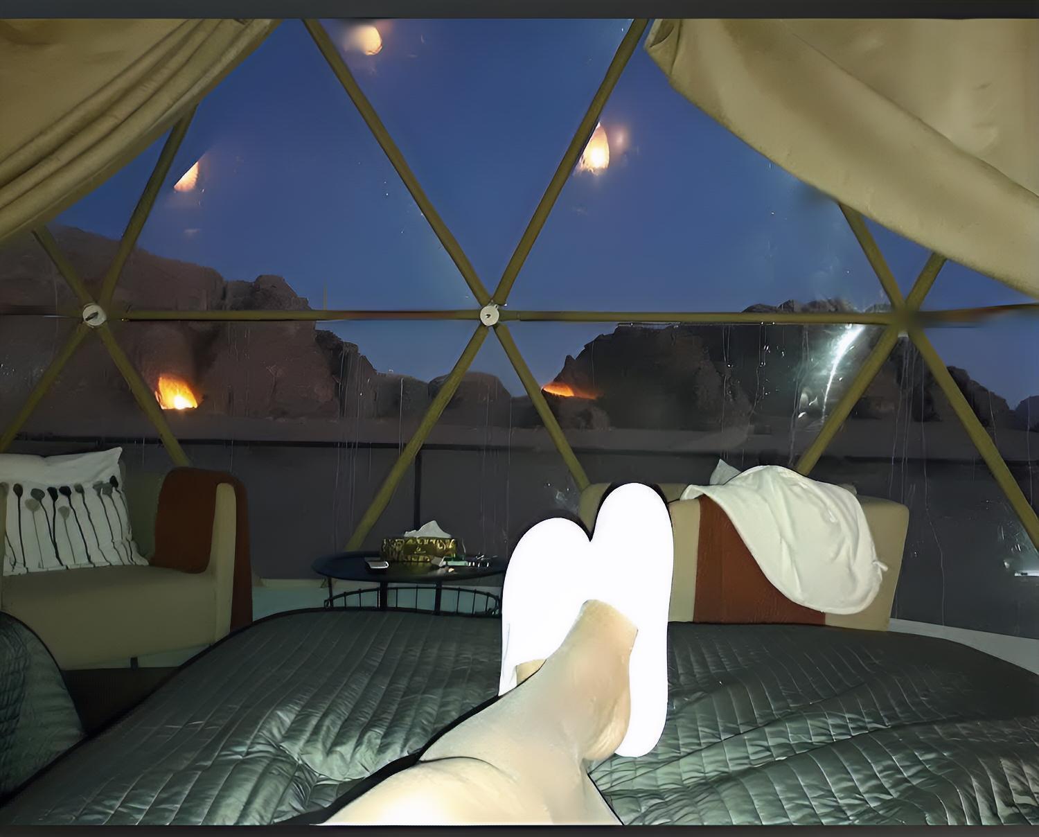 Titanic Camp Panzió Rum vádi Kültér fotó